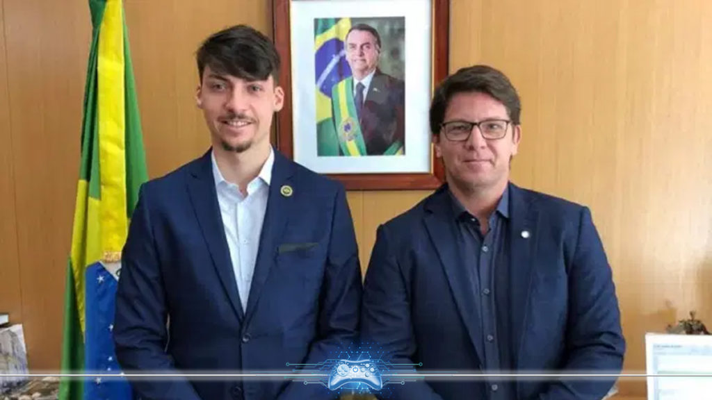 Renan BOlsonaro e Mario Frias