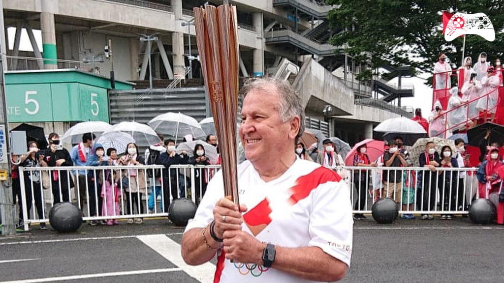 Zico tocha olímpica