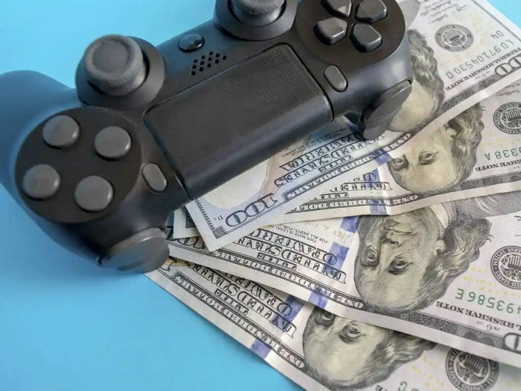 Indústria jovem A pesquisa também mostrou que essa é uma indústria jovem, que têm em sua maioria jogadores profissionais (34%) e desenvolvedores de blockchain (27%). E entre todo o público 81% jogam a menos de três anos, sendo que 42,5 começaram nesse ano. Como uma nova categoria no jogo onde os jogadores são premiados com criptomoedas no jogo que podem ser trocadas por dólares reais, jogar para ganhar estimulou uma nova demanda e estimulou o crescimento nos estúdios de jogos. Cerca de 60% das empresas são startups com menos de 50 funcionários e 25% trabalham com menos de 10 colaboradores.