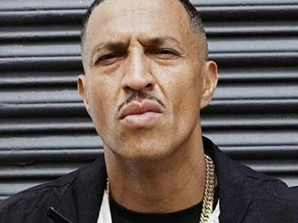 MANO brown