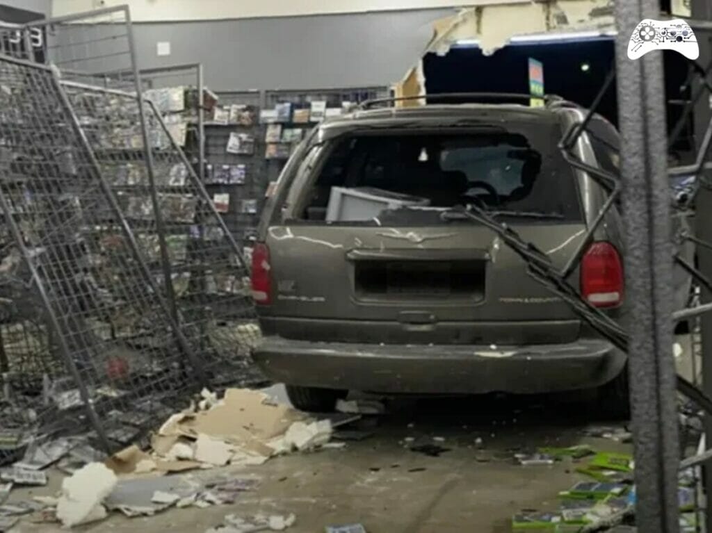 Carro da re e destroi loja de jogos