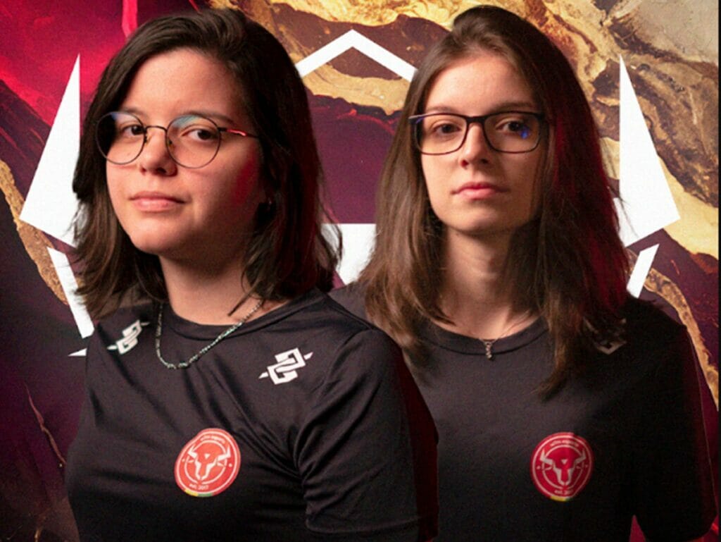 Gabriela “Gab” e Caroline “Carol”