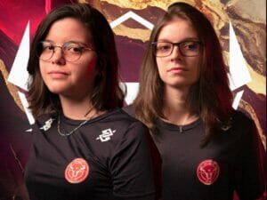 Gabriela “Gab” e Caroline “Carol”