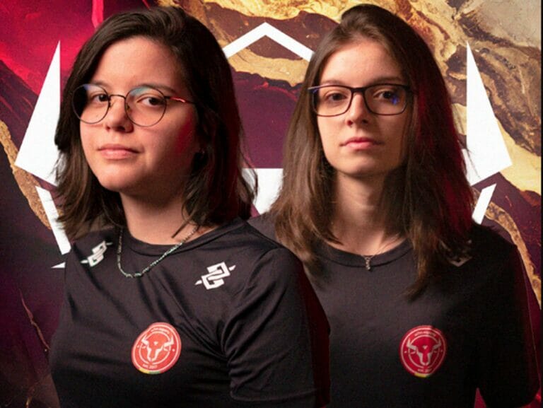 Gabriela “Gab” e Caroline “Carol”