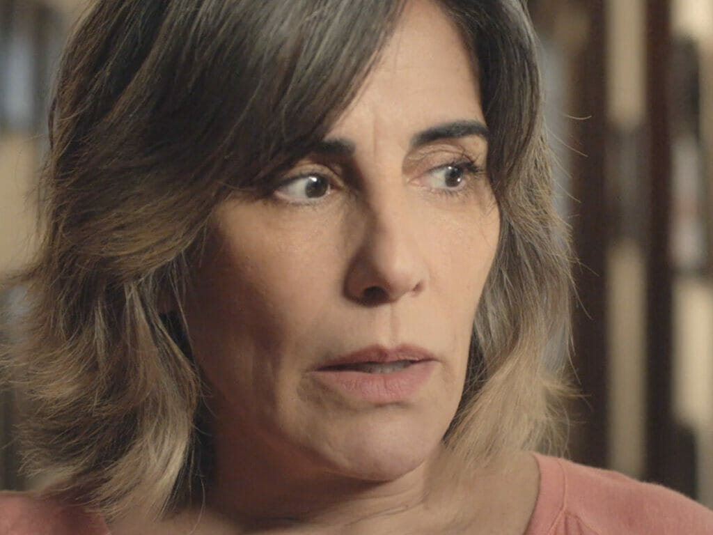 A atriz Glória Pires no filme da OLX