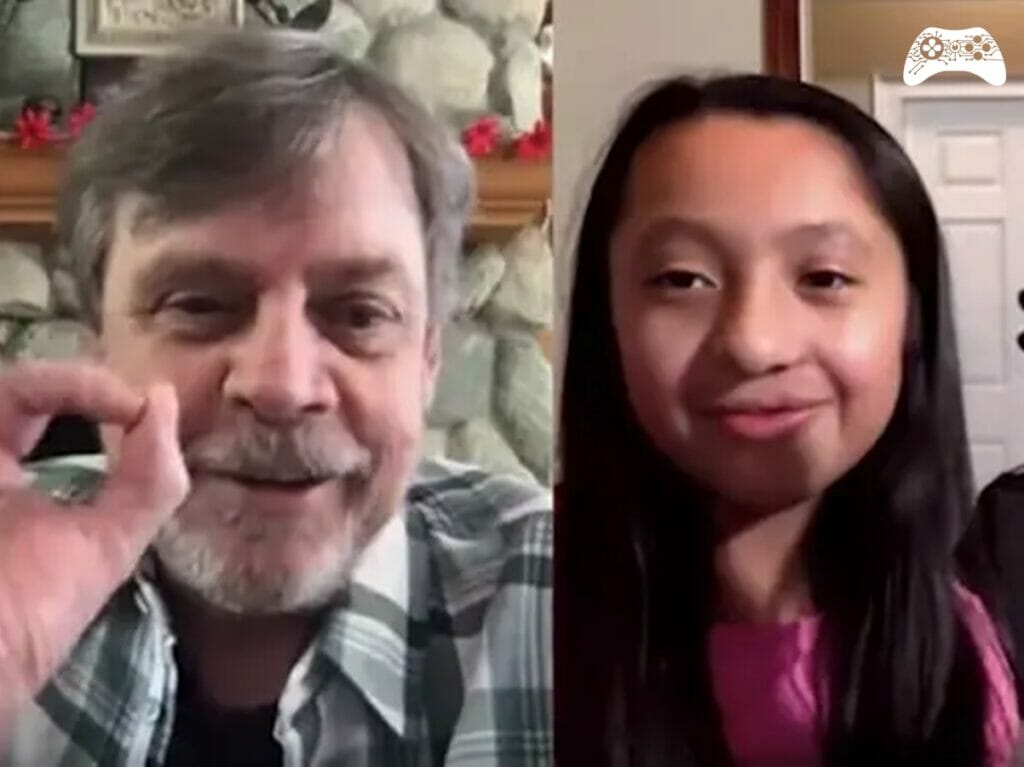 Isabella Tadlock mostra a Mark Hamill seu novo braço biônico R2-D2